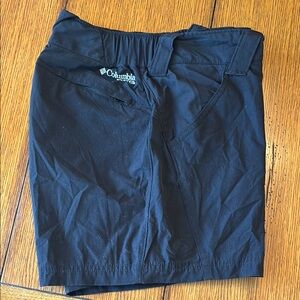 Columbia PGG Black Shorts